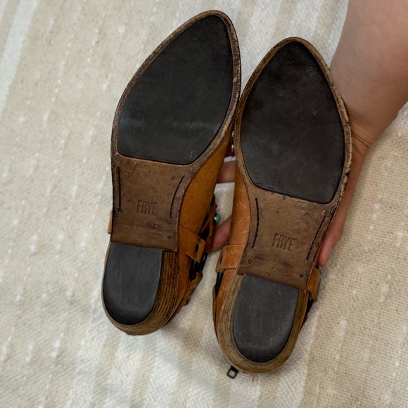 Frye Ray Stone Harness Zip Back Leather bootie/ ankle boot size 7 in cognac - Picture 7 of 14